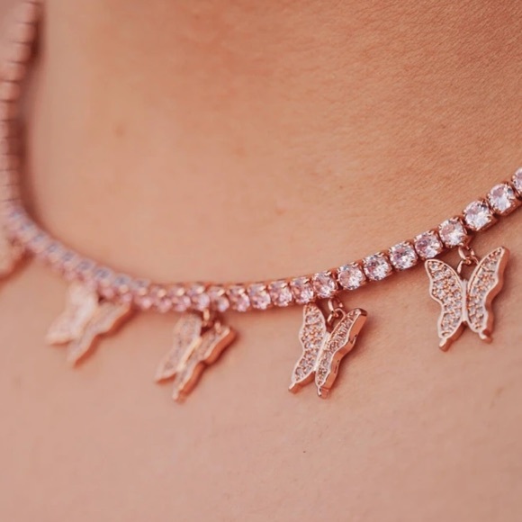 Vivamacity butterfly choker - Picture 2 of 3